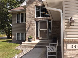 1106 Madison Ave SW, Isanti, MN 55040