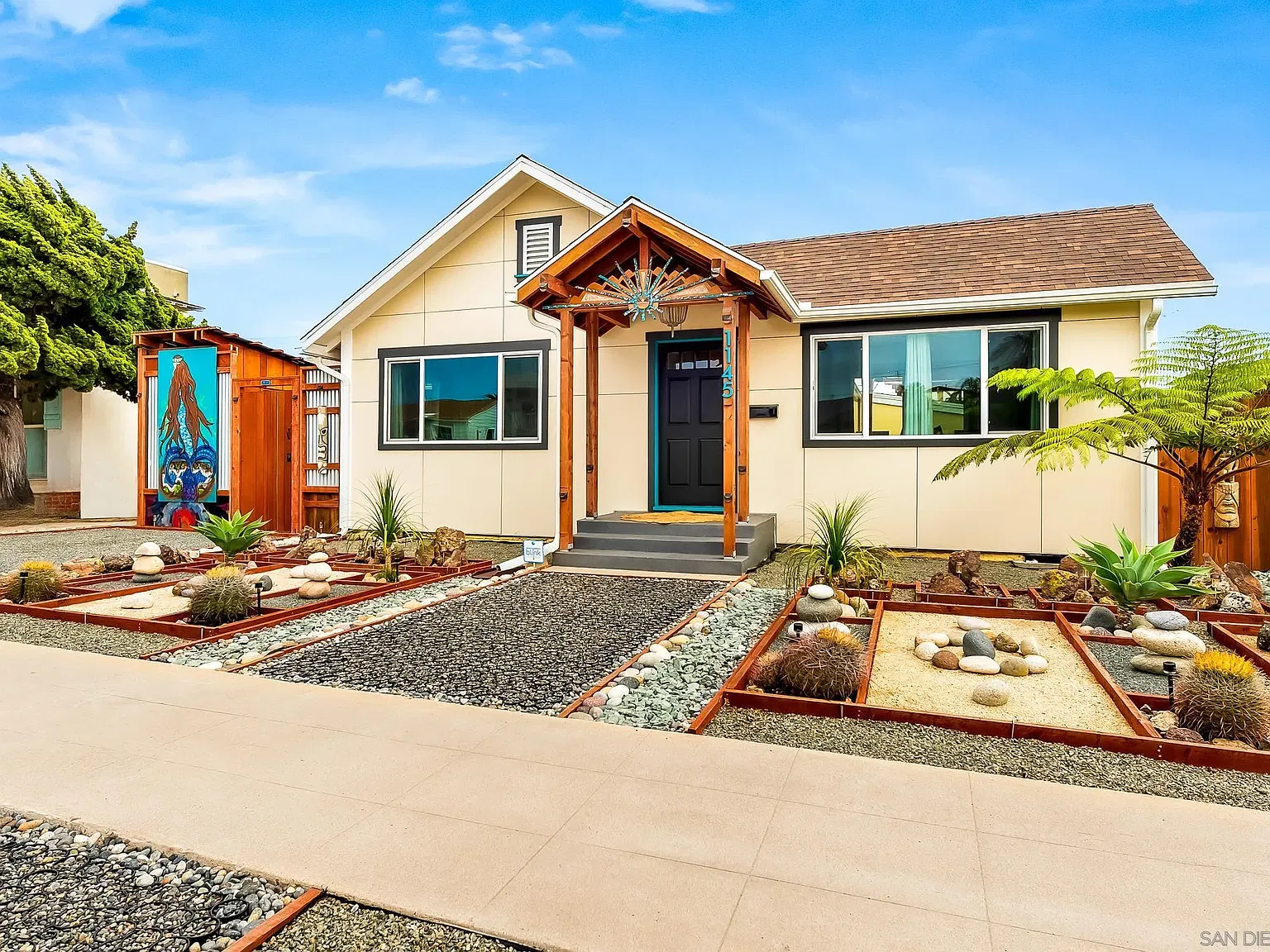 3 bed, 1.5 bath, 893 sqft, $11,500 — Photo 2