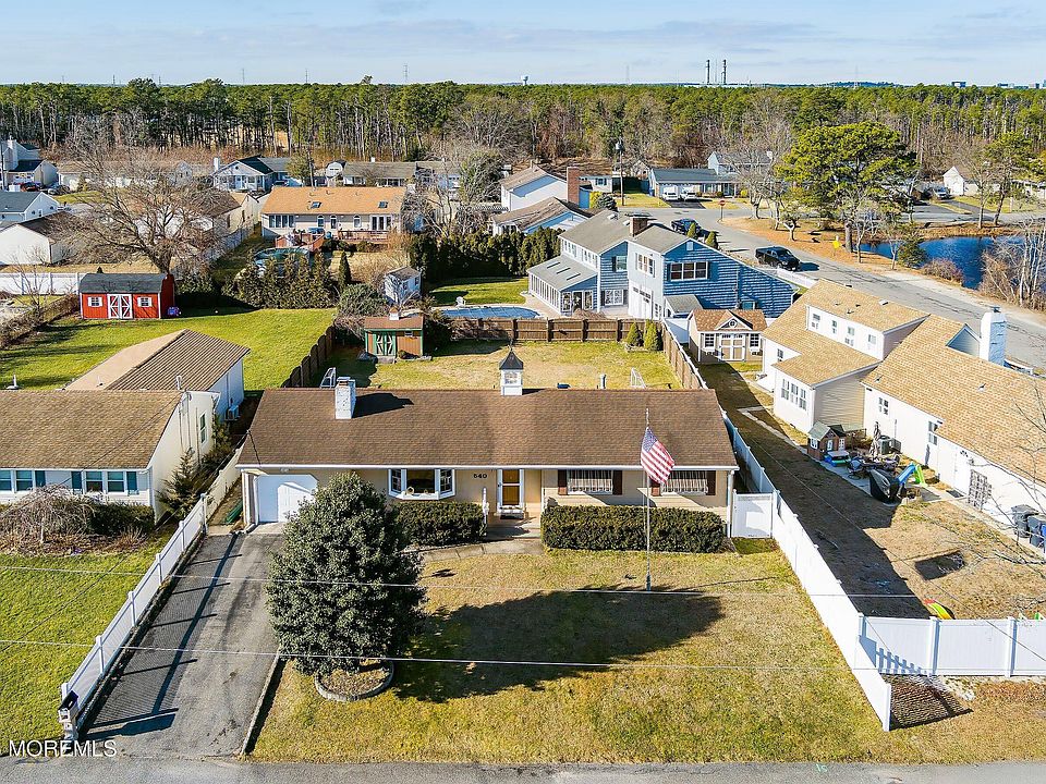 1st image of 540 Vincent Drive