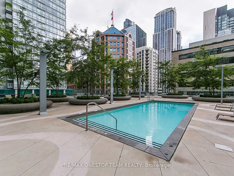 832 Bay St #1603 — Photo 25
