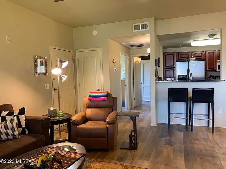 2550 E River Rd #16301 — Photo 10