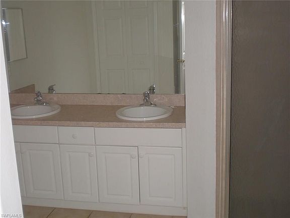 4th image of 912 Moonbeam St
