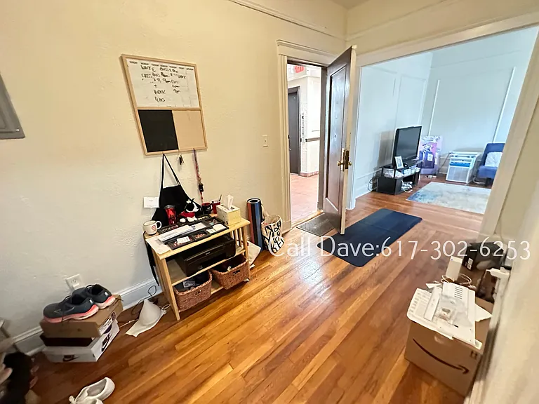 70 Chiswick Rd #1 — Photo 4
