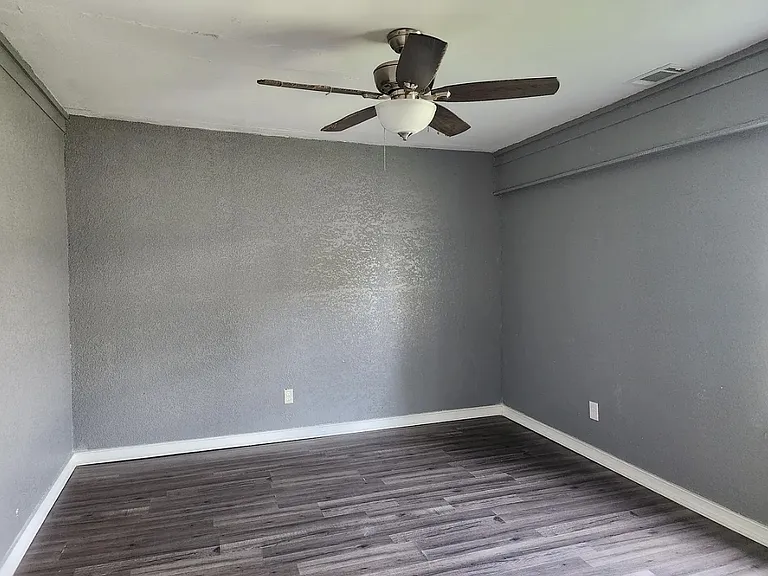 4508 Windsor Dr — Photo 4