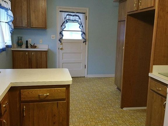 2nd image of 4947 Clearview Dr