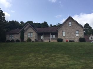 501 Crites Dr, Flatwoods, KY 41139