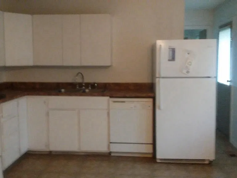 3351 N Kinser Pike — Photo 7