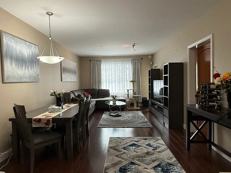 11935 Burnett St #114 — Photo 10