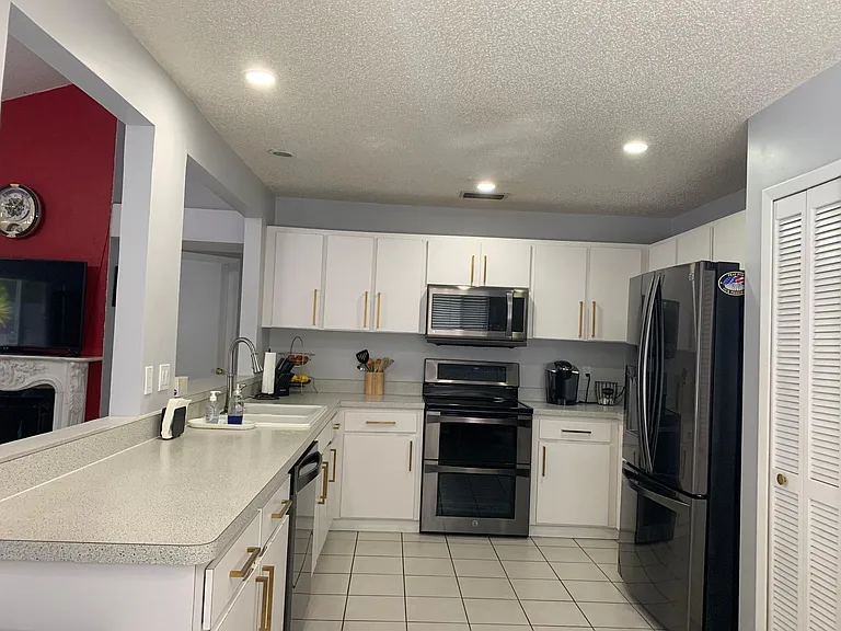 15109 Southfork Dr — Photo 18