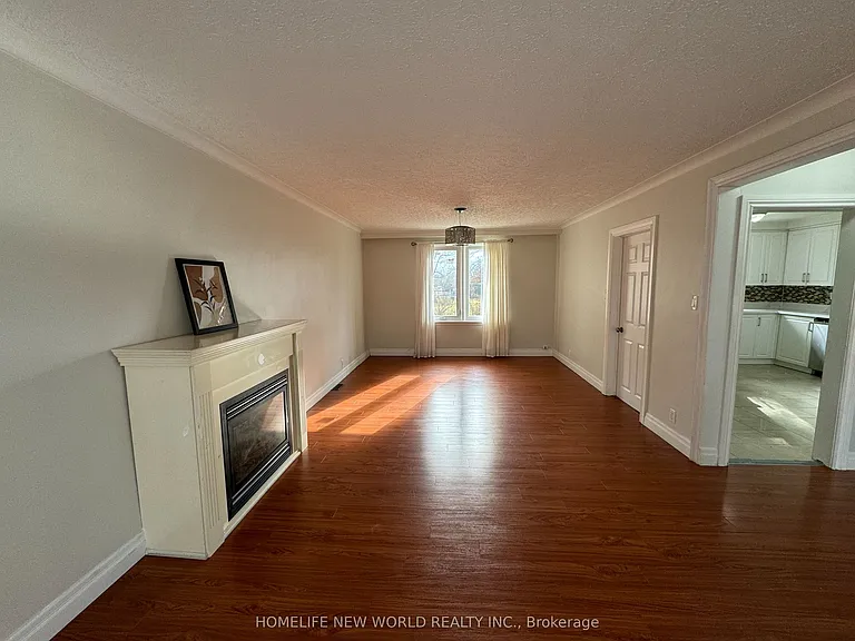 69 Rockport Cres #MAIN — Photo 2