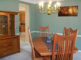 15045 Old Oak Dr, Strongsville, OH 44136