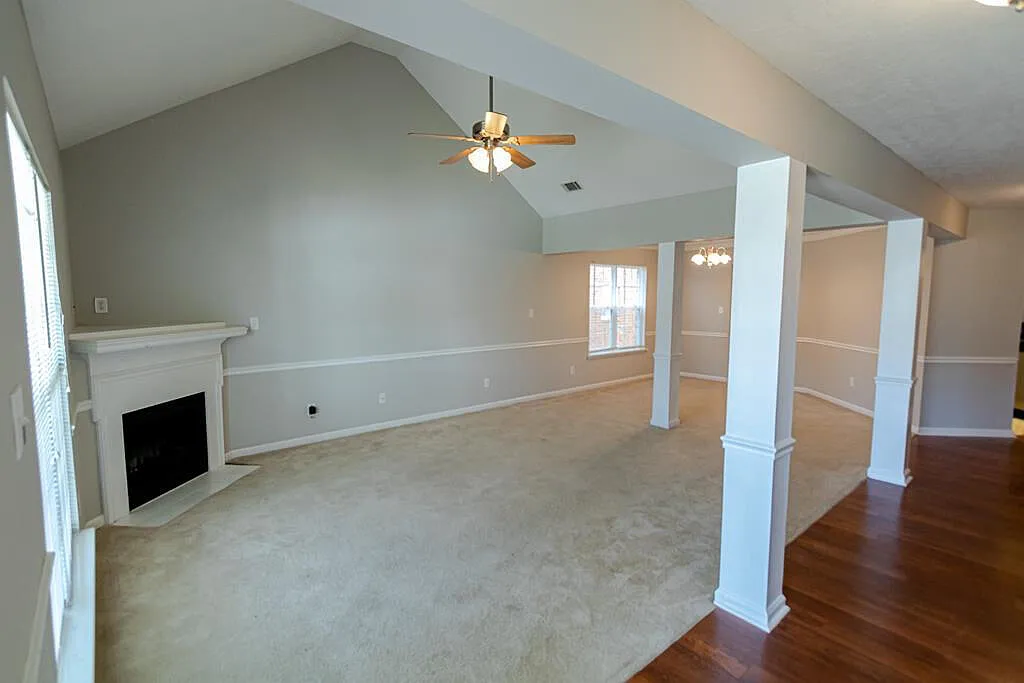 3 bed, 2.0 bath, 1763 sqft, $1,795 — Photo 4