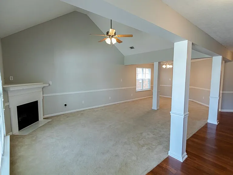 7624 Pleasantville Way — Photo 4