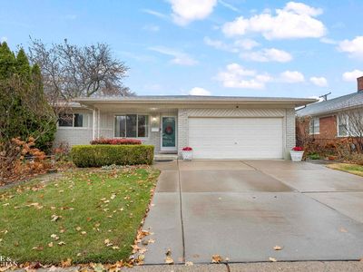 22201 Benjamin St, Saint Clair Shores, MI, 48081