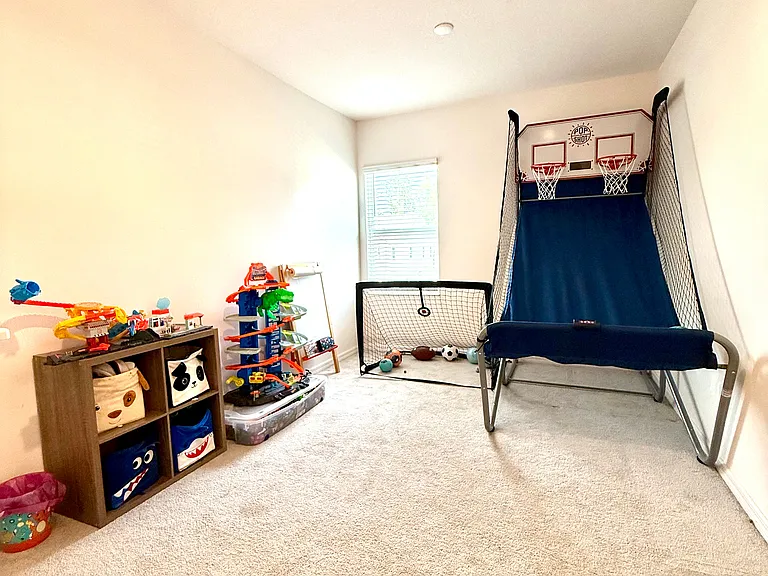 34225 Rogallo Ln — Photo 10