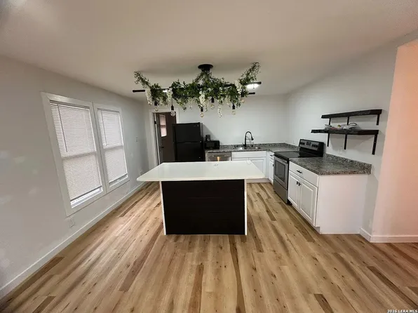 231 Gabriel, San Antonio, TX 78202