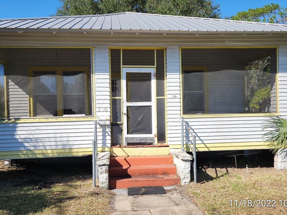 1st image of 220 S 13th St