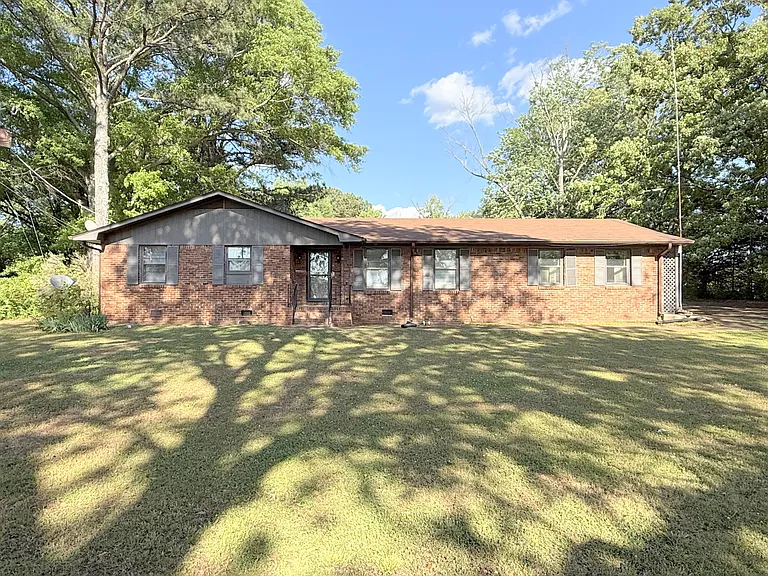 6079 Wall Triana Hwy — Photo 3