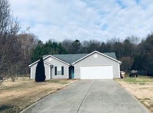 1044 Tia Dr, Bethlehem, GA 30620