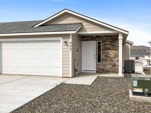 933 Duke Ln, West Richland, WA 99353