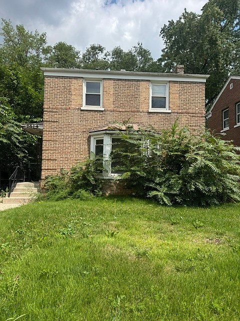 1st image of 2514 E 97th St