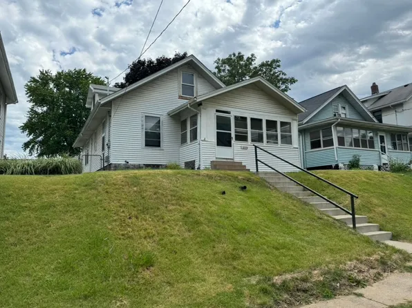 3205 8th Ave, Rock Island, IL 61201