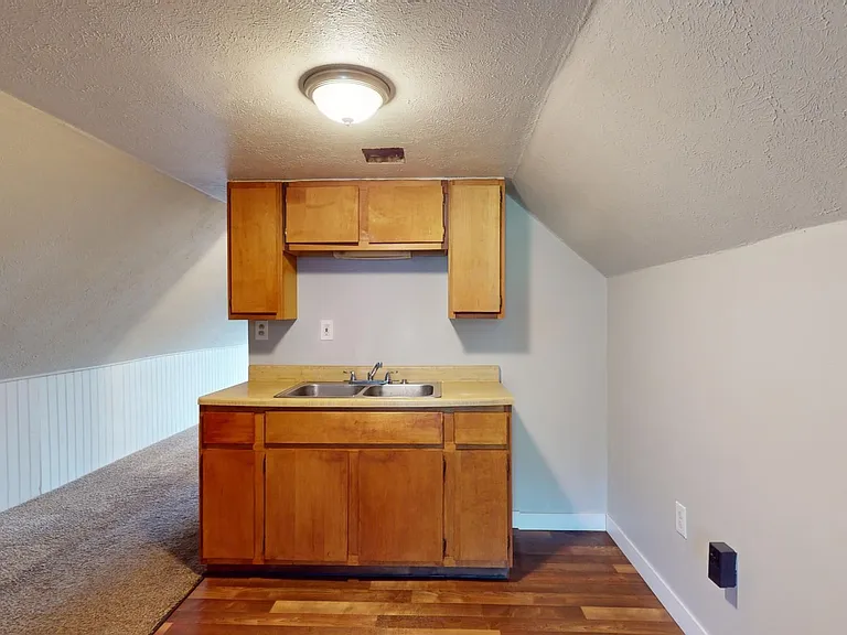 3339 W 84th St — Photo 2