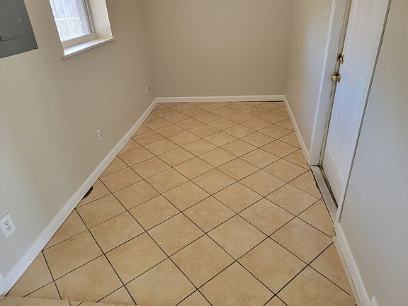4th image of 1917 Mosswood Dr