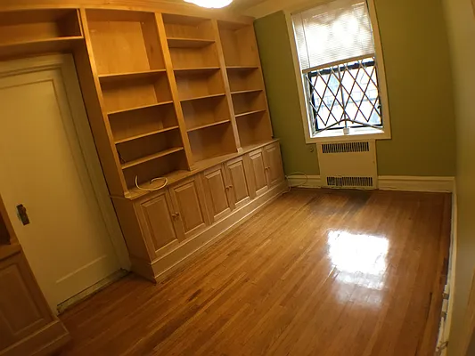 Rented by Kew Forest Realty Inc | media 14