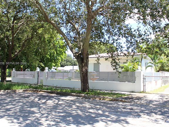 3rd image of 4141 NW 5th Ave