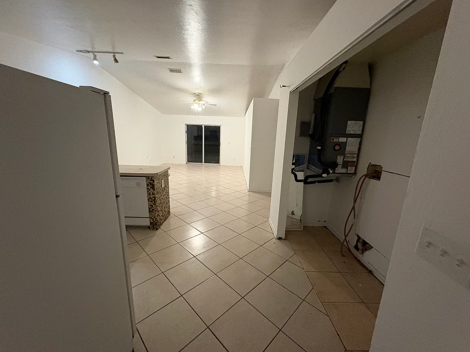 2 bed, 952 sqft, $1,395 — Photo 4