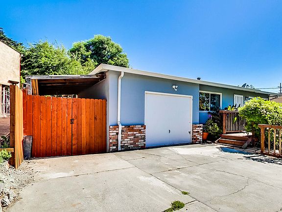5th image of 2070 Joan Dr