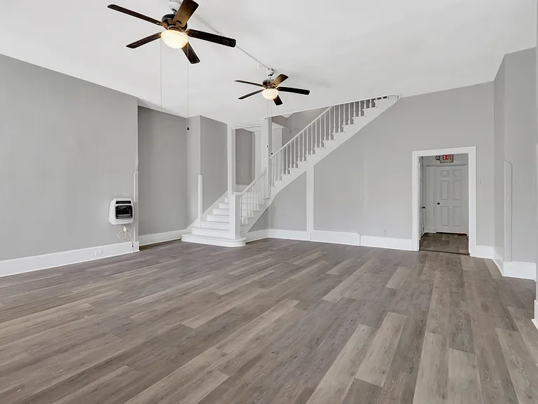 Breeze Apartments — Photo 8