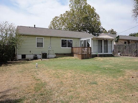 2nd image of 517 S 76th Ave E
