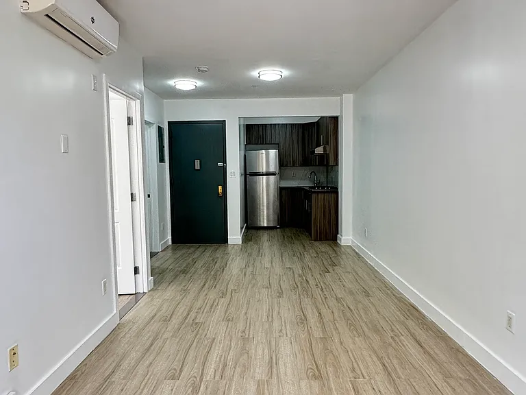 850 57th St #3B — Photo 6