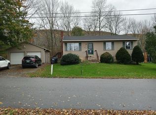 19 Mead St, West Rutland, VT 05777