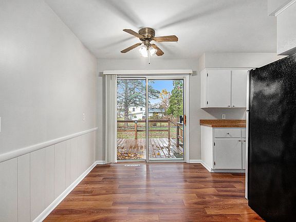 4th image of 3476 Bluebird Ave SW