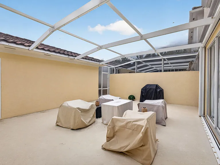 213 Barcelona Dr — Photo 49