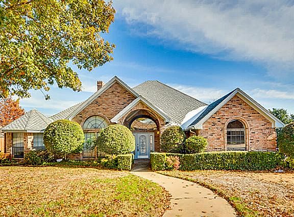 2nd image of 3622 Oakmont Dr