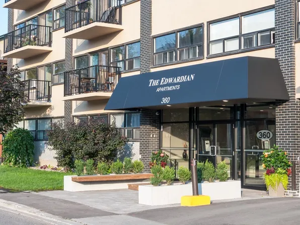 360 Frank St #205, Ottawa, ON K2P 0Y2