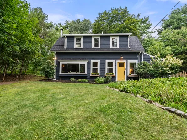 43 Myrtle St, Norfolk, MA 02056