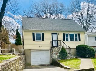 8 Linden St, Norwalk, CT 06851