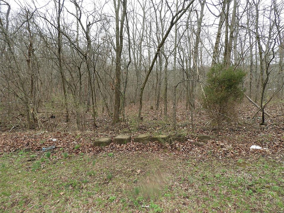1st image of 700 Columbia Dr