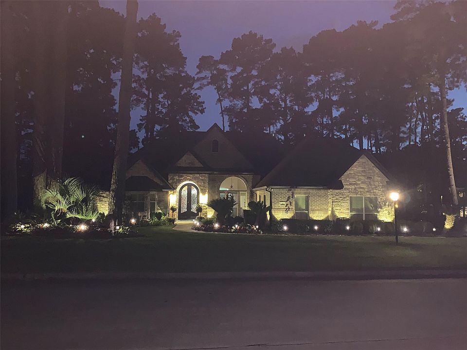 1st image of 32 Wycliffe Dr