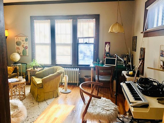 3rd image of 1023 Grand Ave #5
