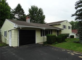 1315 Lehigh Station Rd, Henrietta, NY 14467
