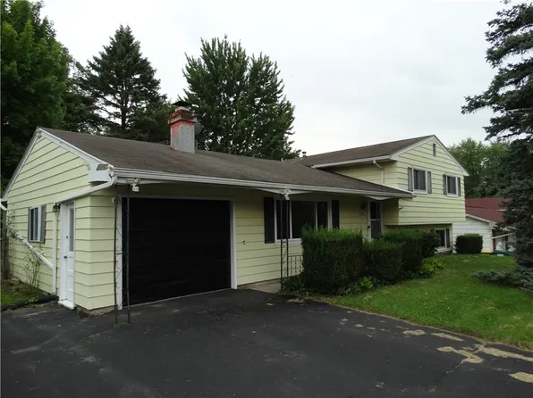 1315 Lehigh Station Rd, Henrietta, NY 14467