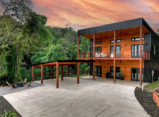 63 Seminary Cir, Ellijay, GA 30540