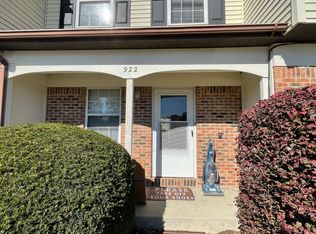922 Pomona Dr, Champaign, IL