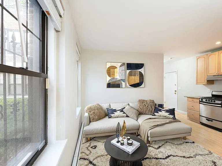 64 Queensberry St #101 — Photo 4